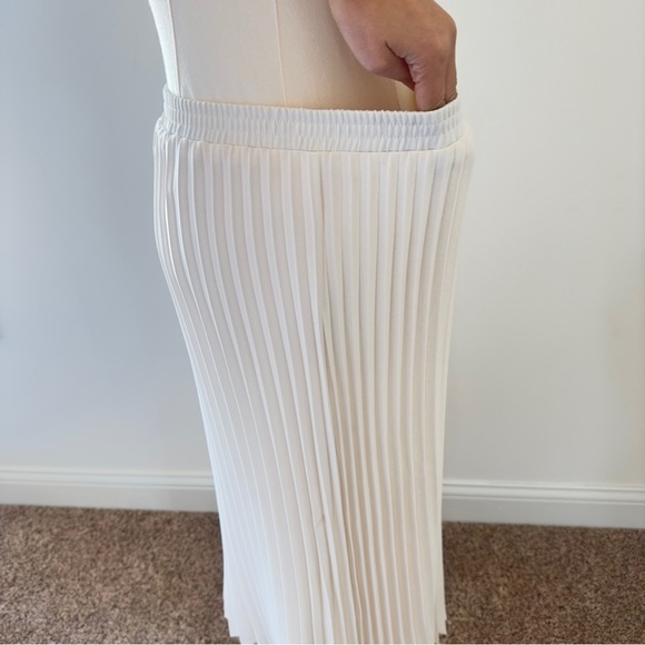 A New Day Elegant White Pleated Women's Midi Skirt XS - Picture 3 of 6